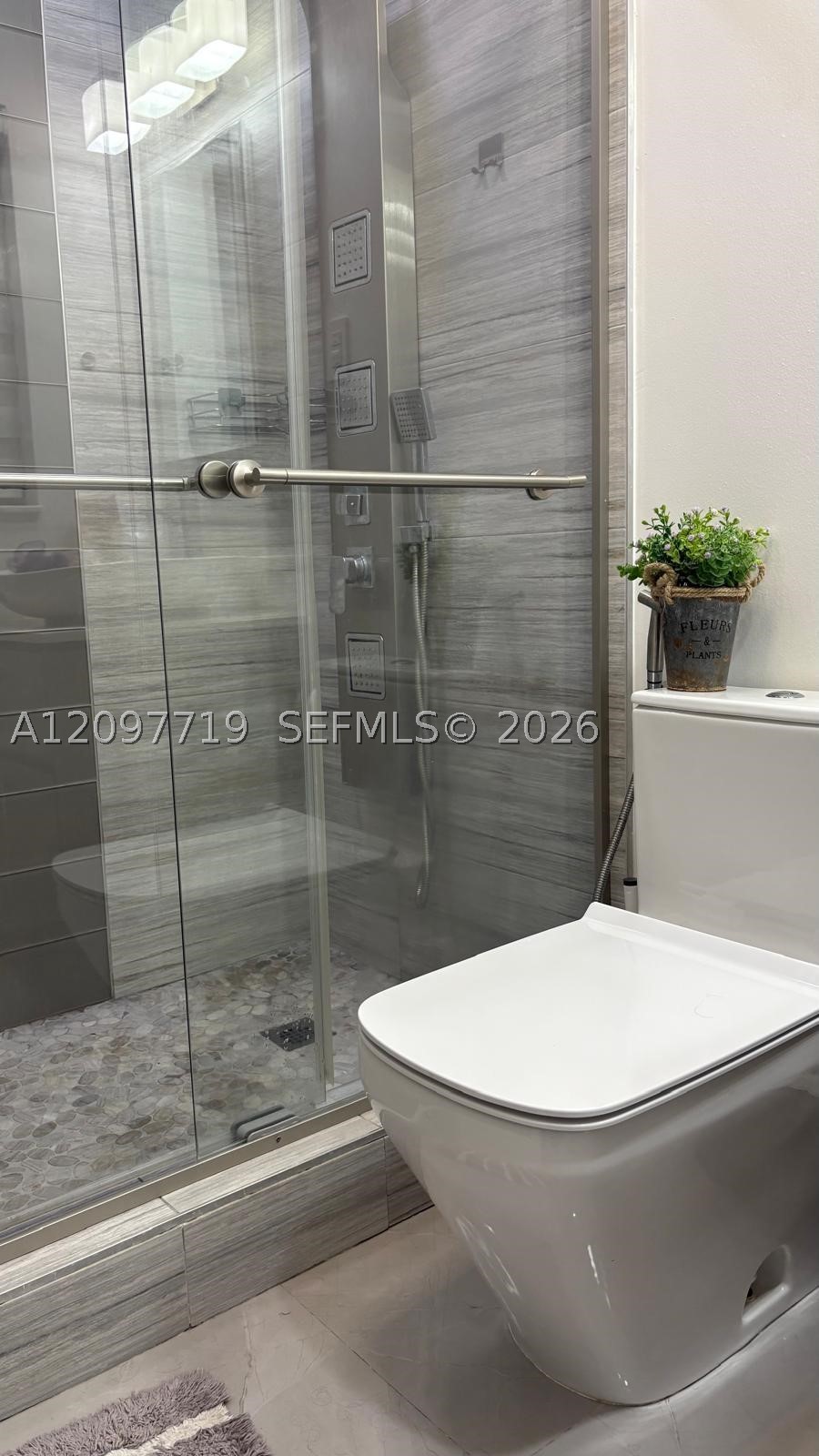 10450 SW 42nd Ter, Miami FL 33165