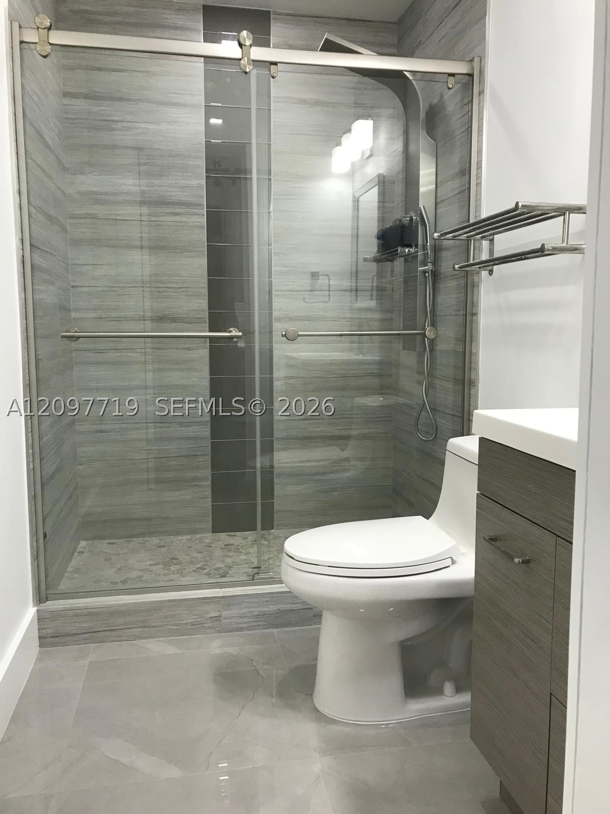 10450 SW 42nd Ter, Miami FL 33165