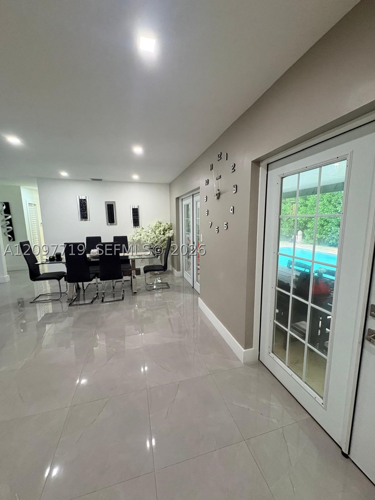 10450 SW 42nd Ter, Miami FL 33165