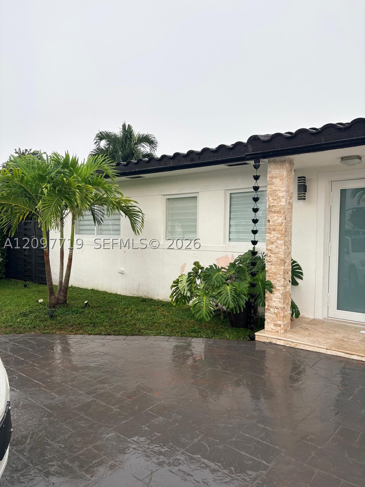 10450 SW 42nd Ter, Miami FL 33165