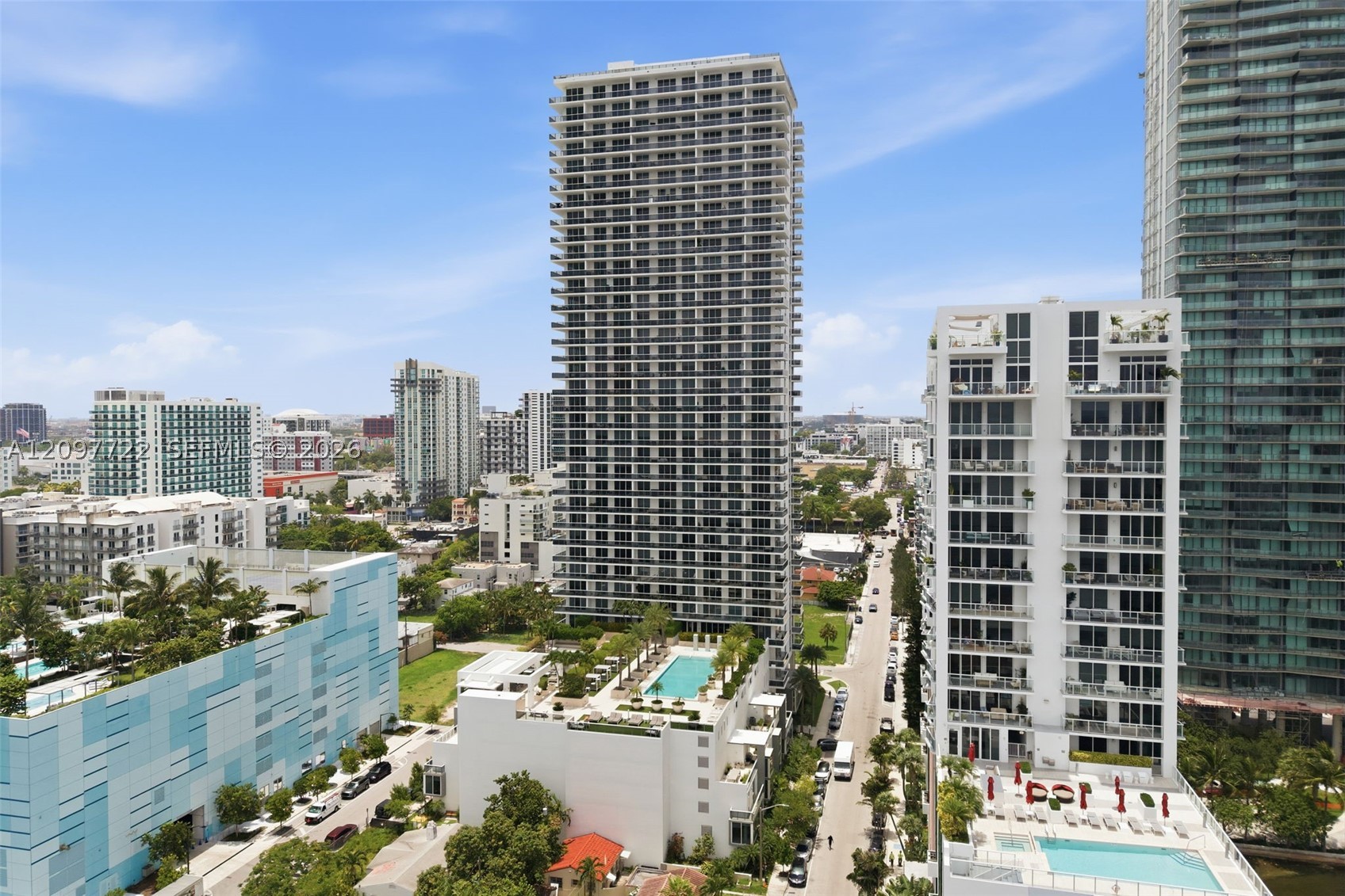 600 NE 27th St #1204, Miami FL 33137
