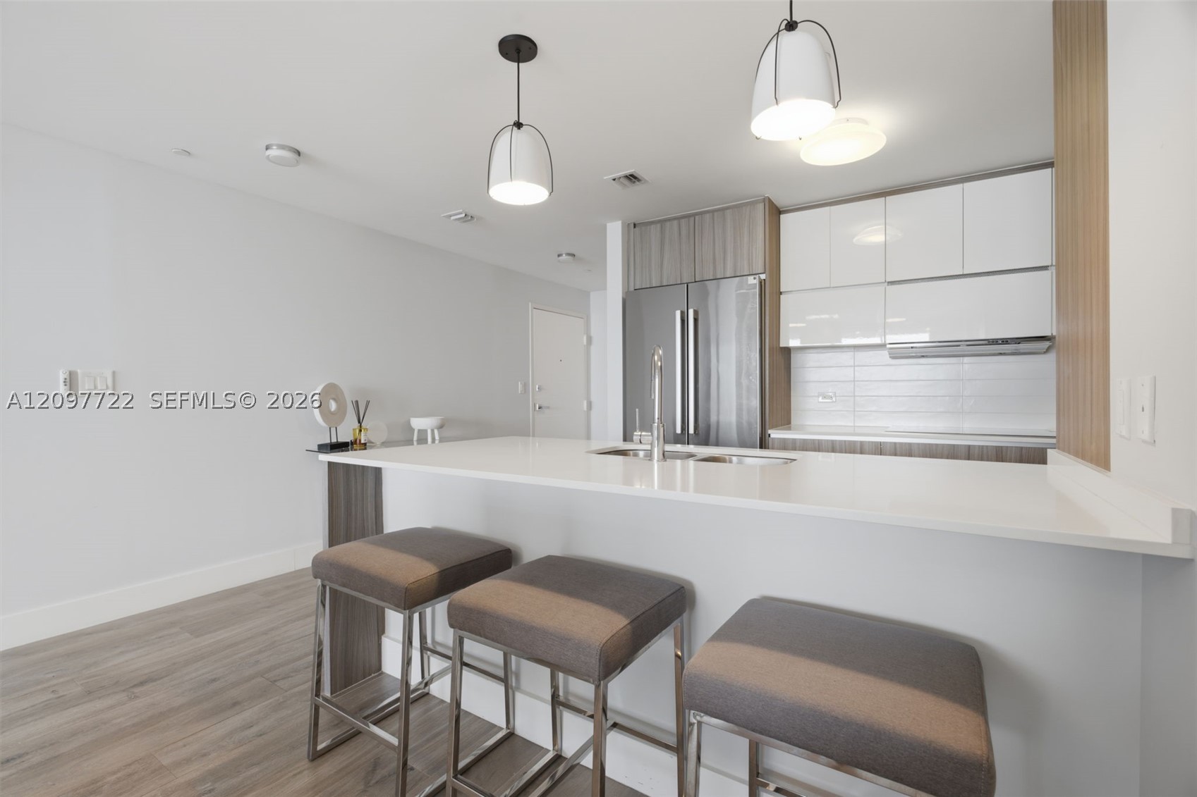 600 NE 27th St #1204, Miami FL 33137