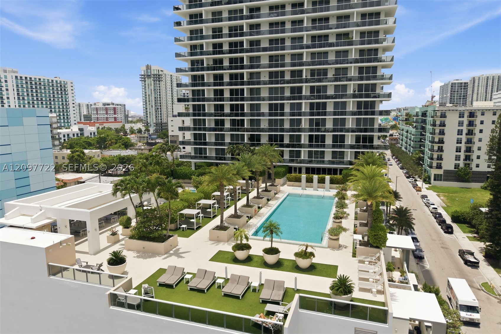 600 NE 27th St #1204, Miami FL 33137