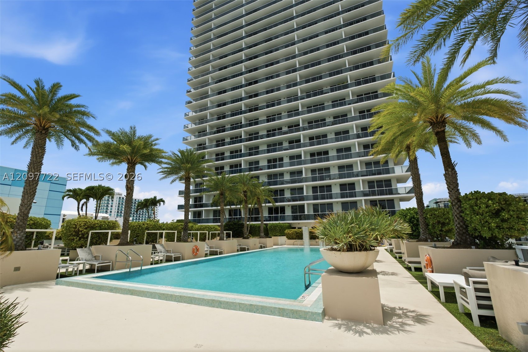600 NE 27th St #1204, Miami FL 33137