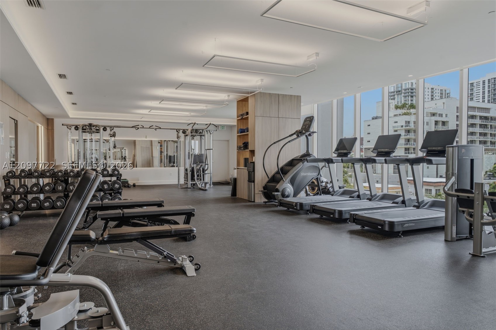 600 NE 27th St #1204, Miami FL 33137