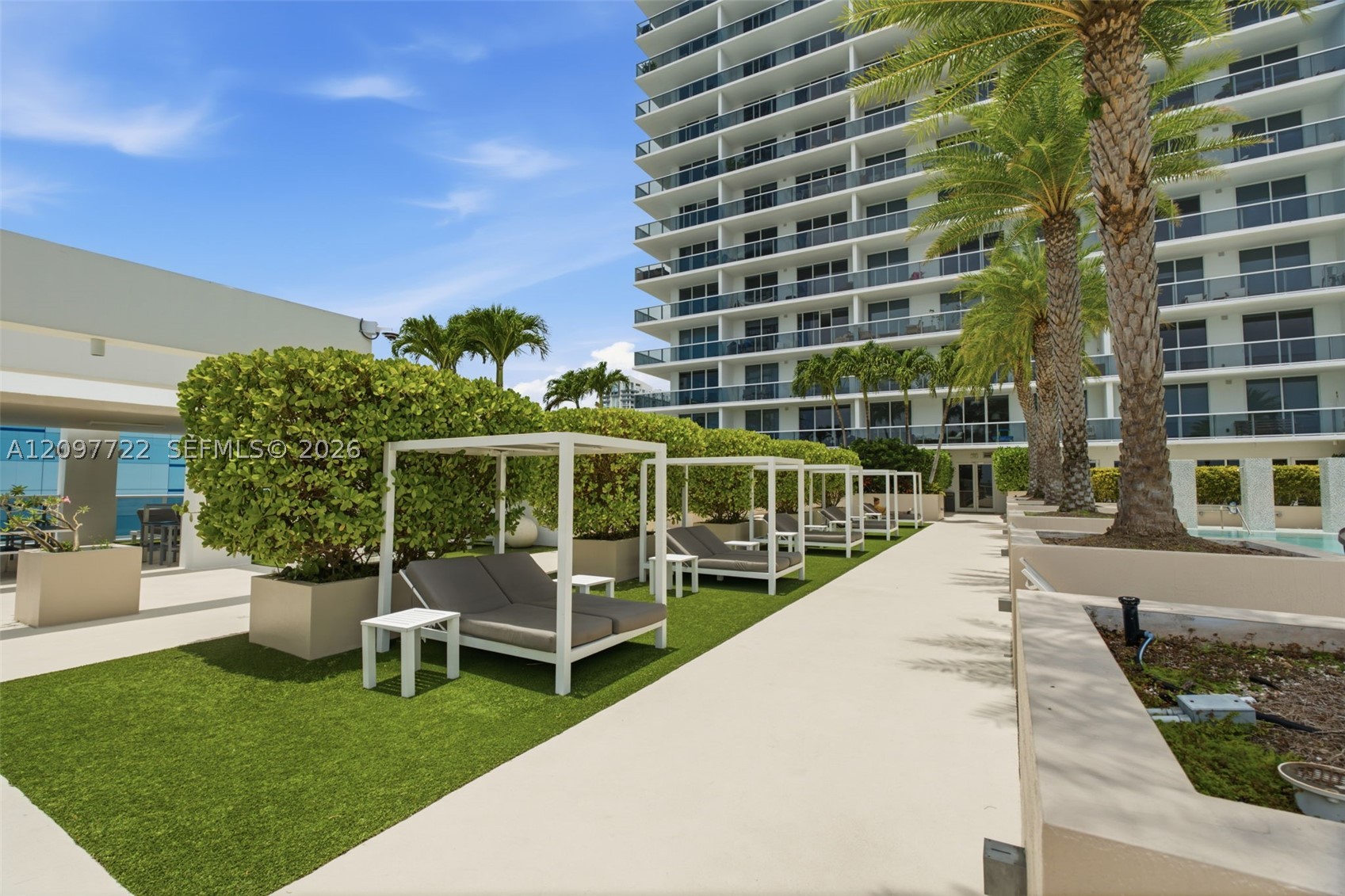600 NE 27th St #1204, Miami FL 33137