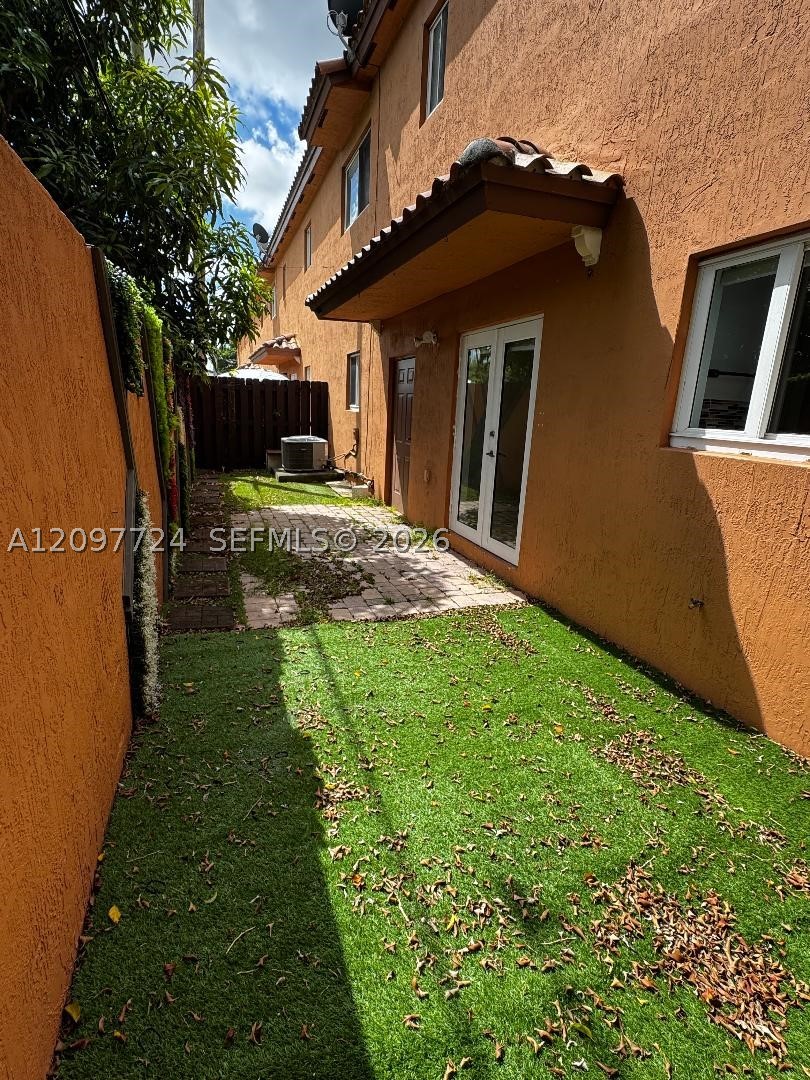 5988 SW 8th St #1, West Miami FL 33144