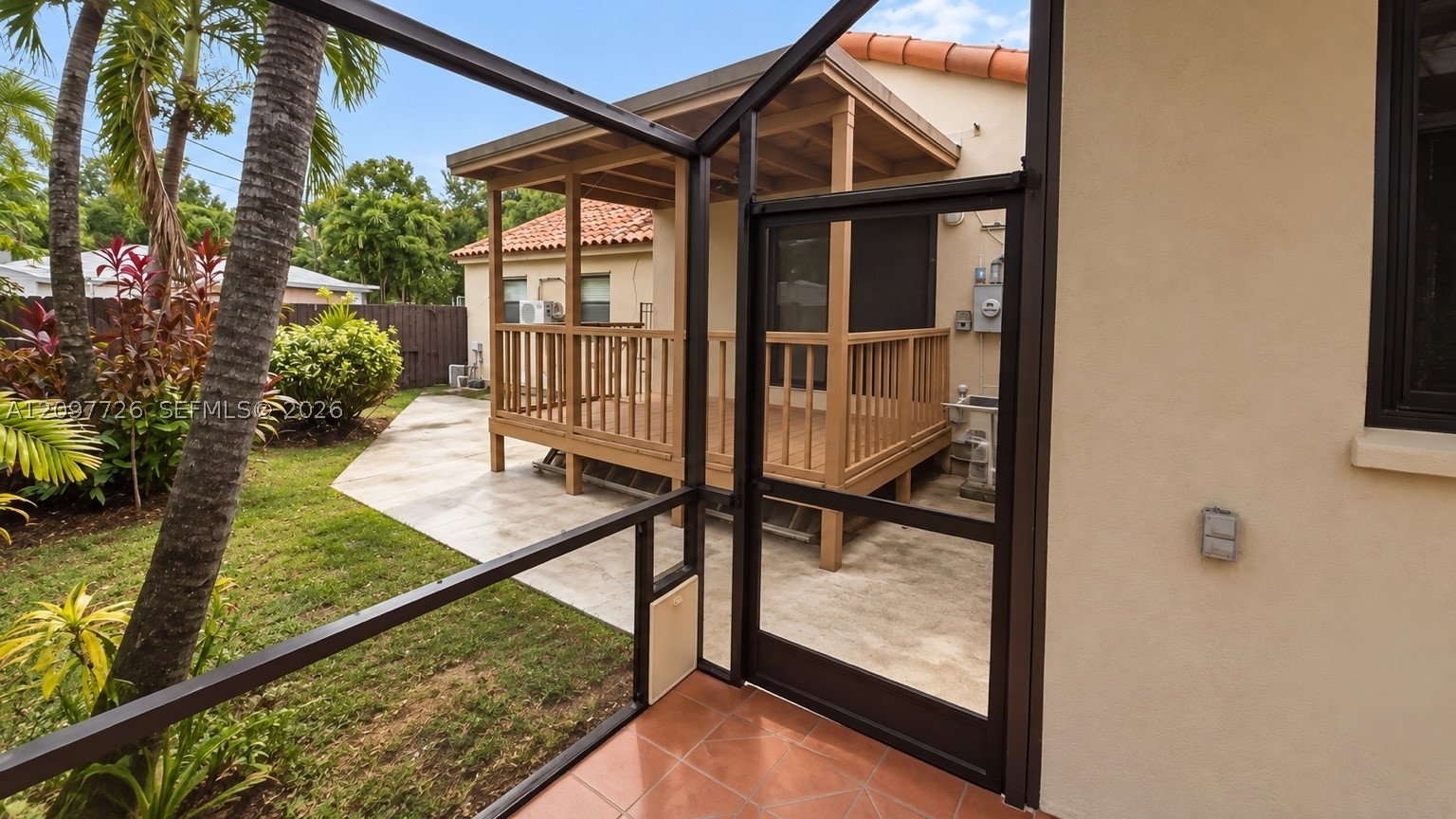 333 Whitethorn Dr, Miami Springs FL 33166