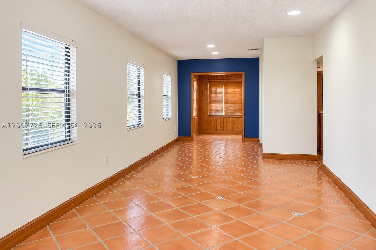 333 Whitethorn Dr, Miami Springs FL 33166