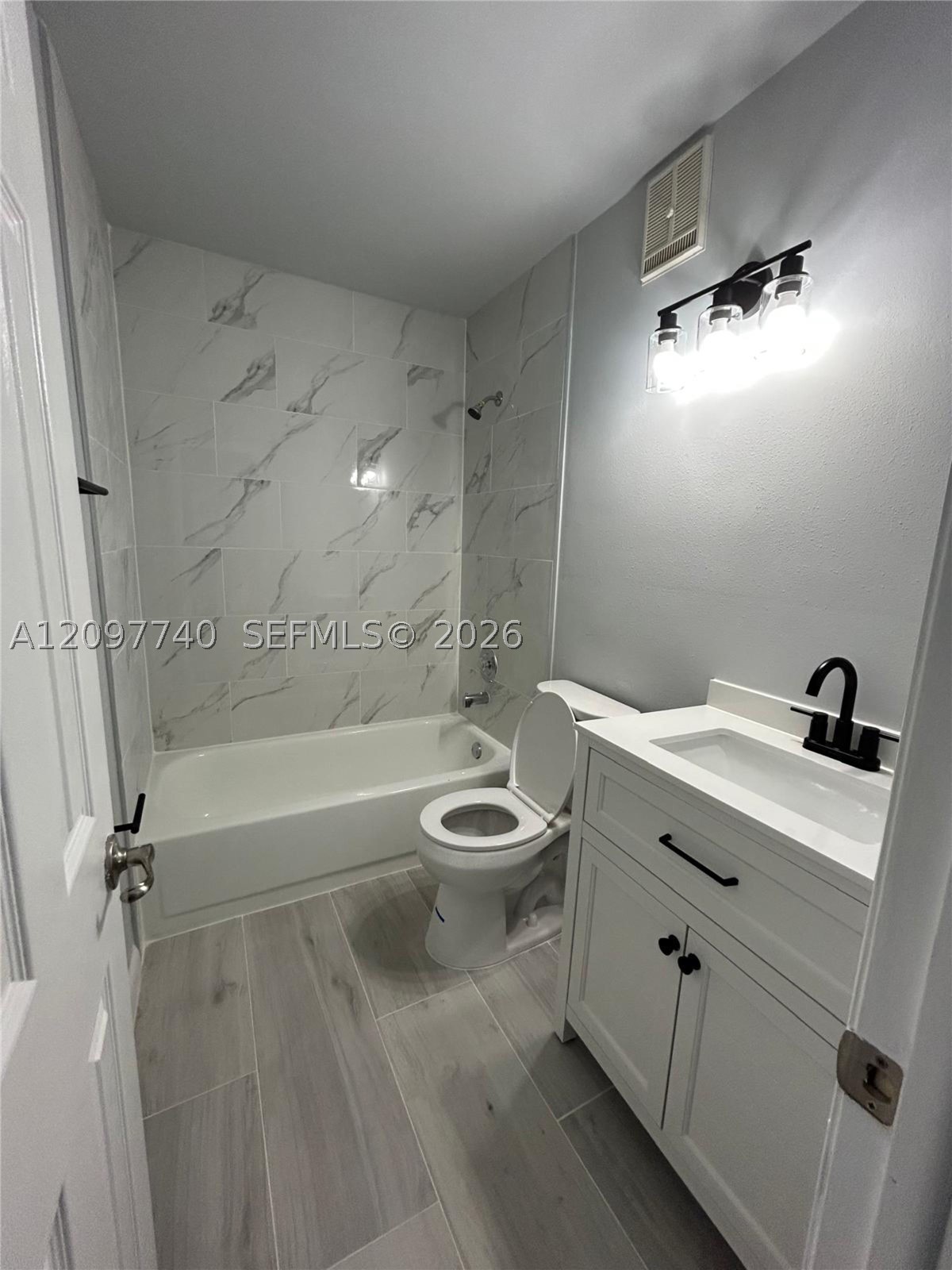 3260 NW 122nd Ave, Sunrise FL 33323