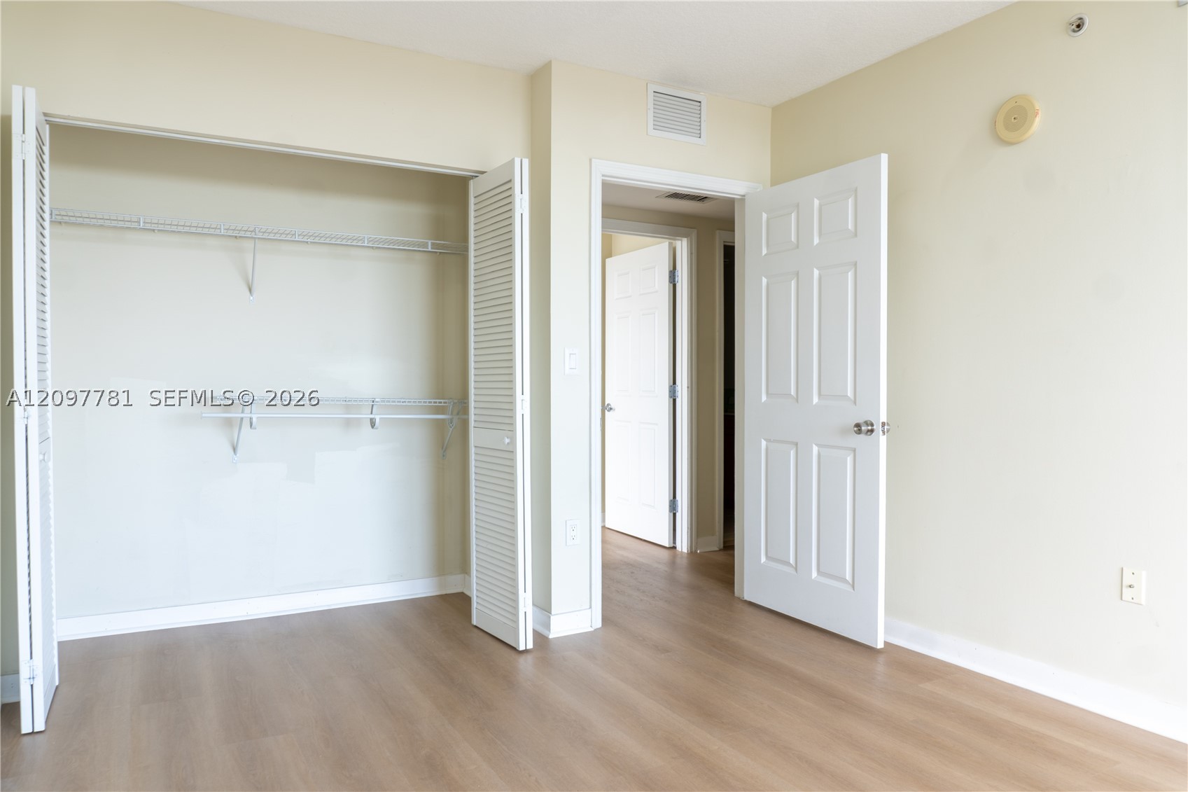 900 SW 8th St #1503, Miami FL 33130