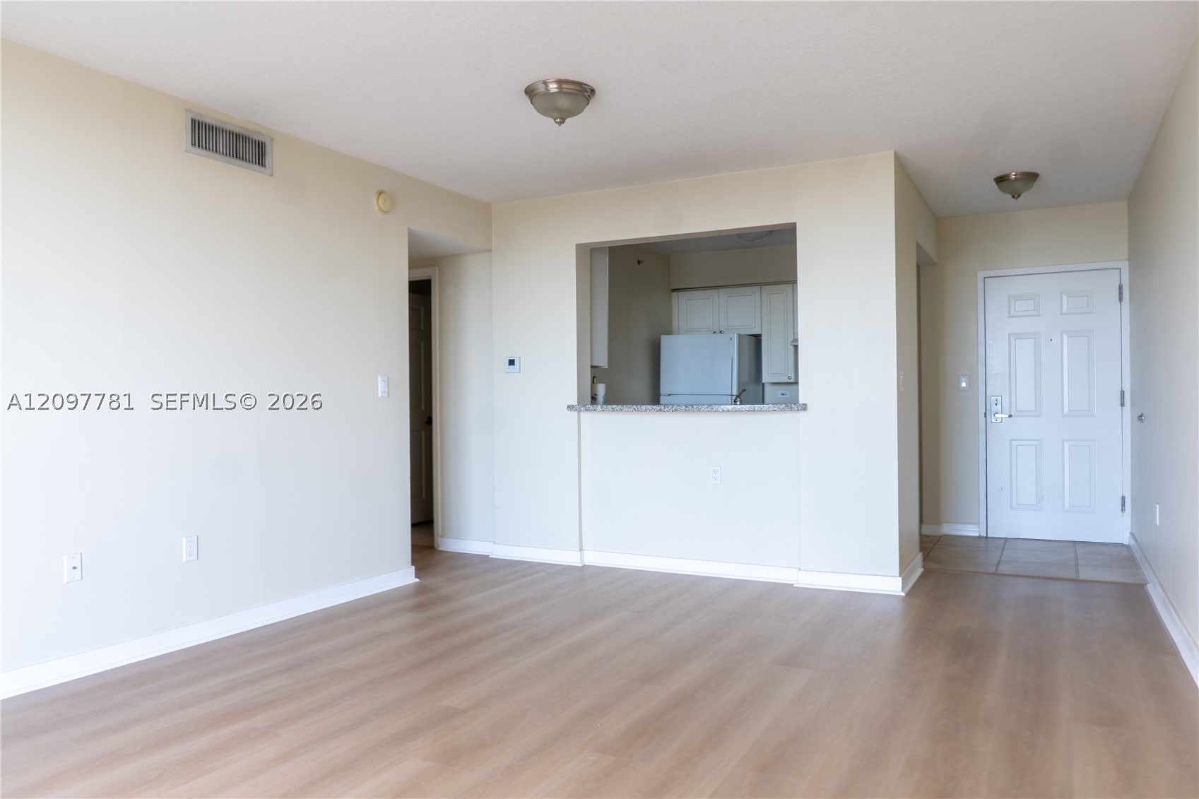 900 SW 8th St #1503, Miami FL 33130