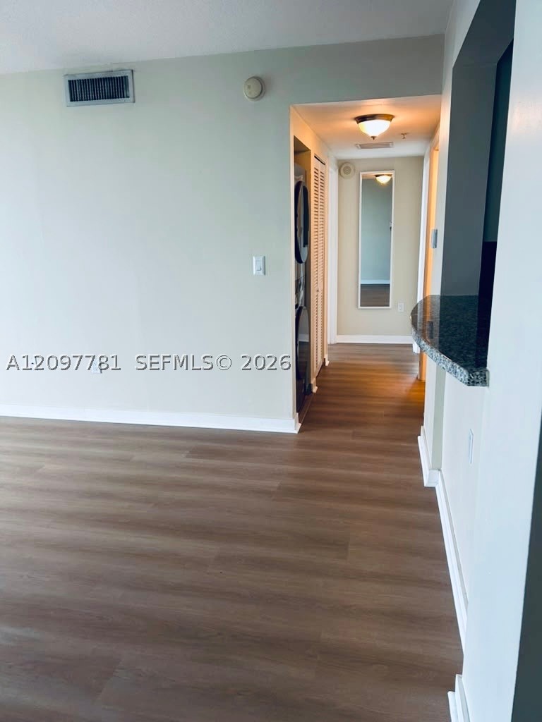 900 SW 8th St #1503, Miami FL 33130