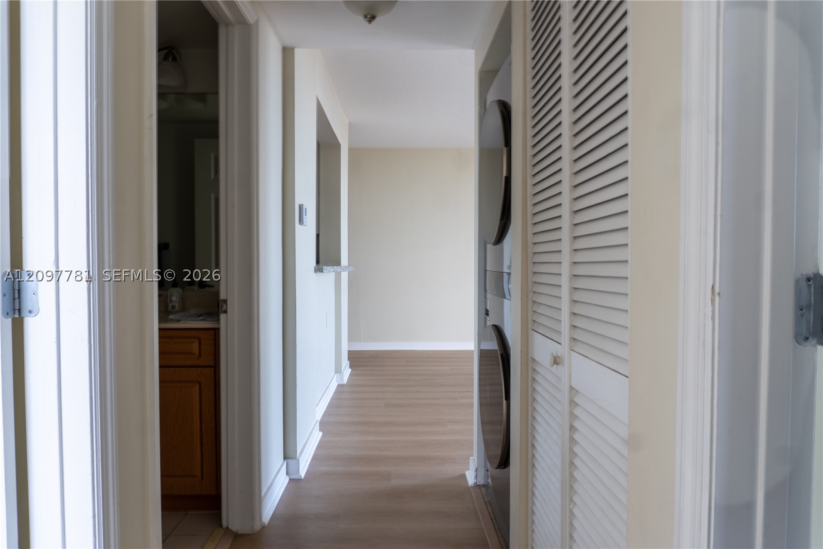 900 SW 8th St #1503, Miami FL 33130