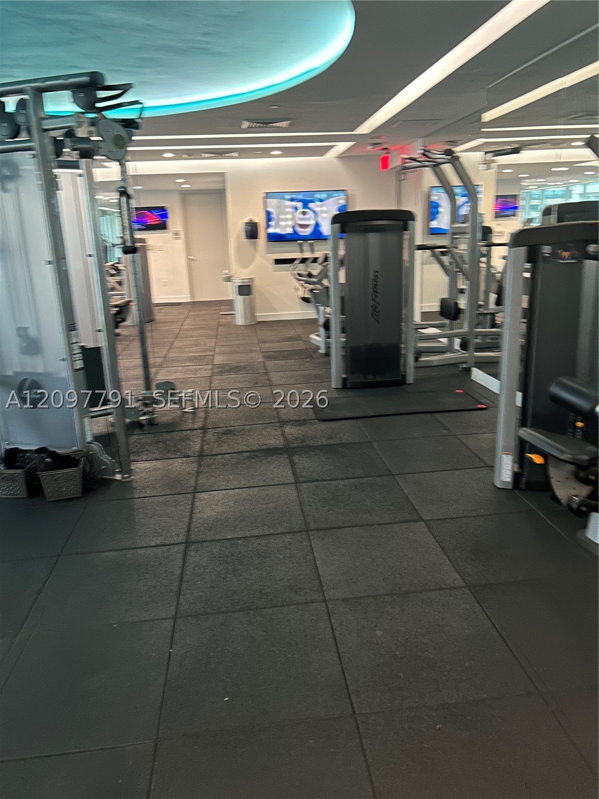 500 Brickell Ave #2304, Miami FL 33131