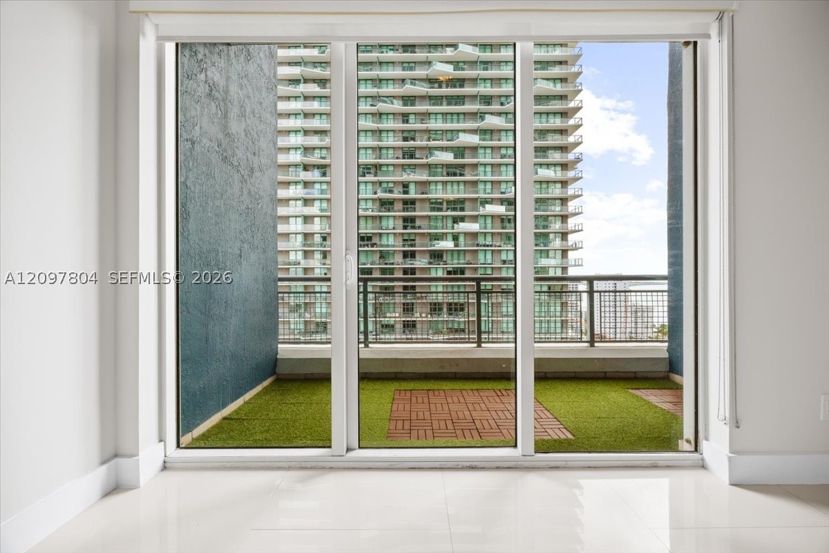 60 SW 13th St #2614, Miami FL 33130