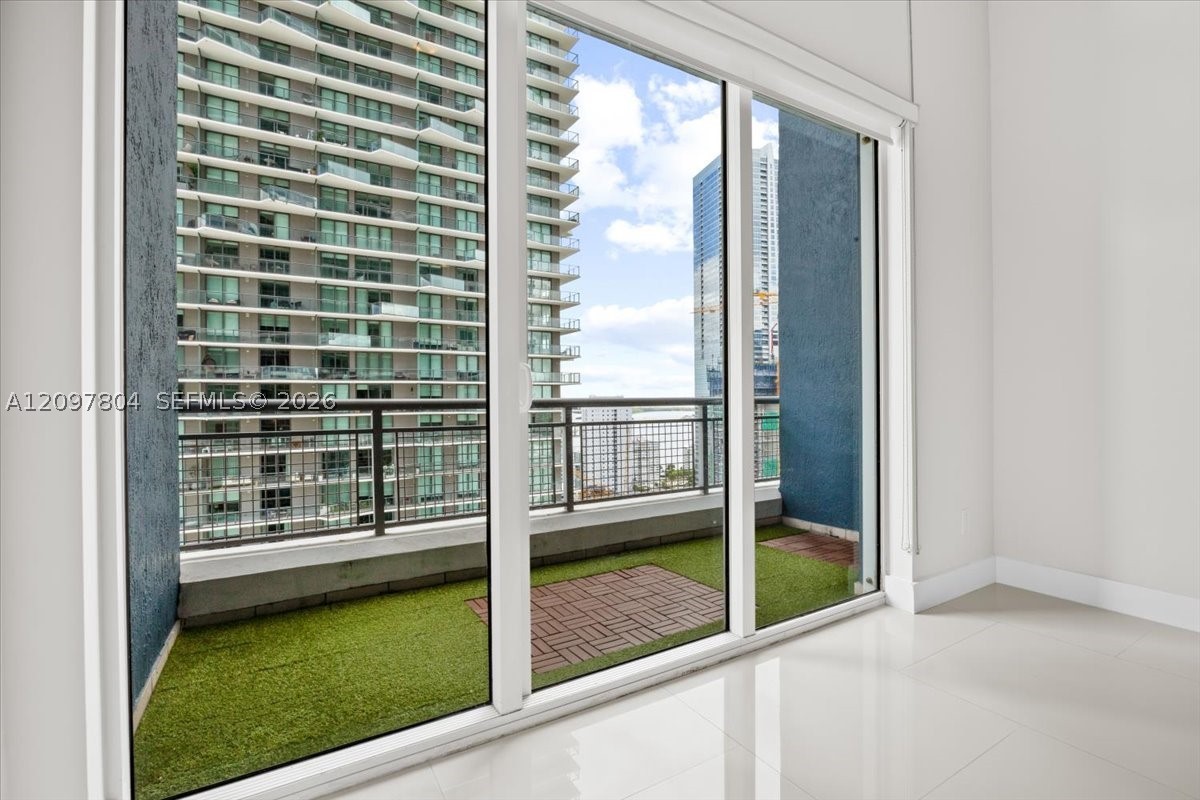 60 SW 13th St #2614, Miami FL 33130
