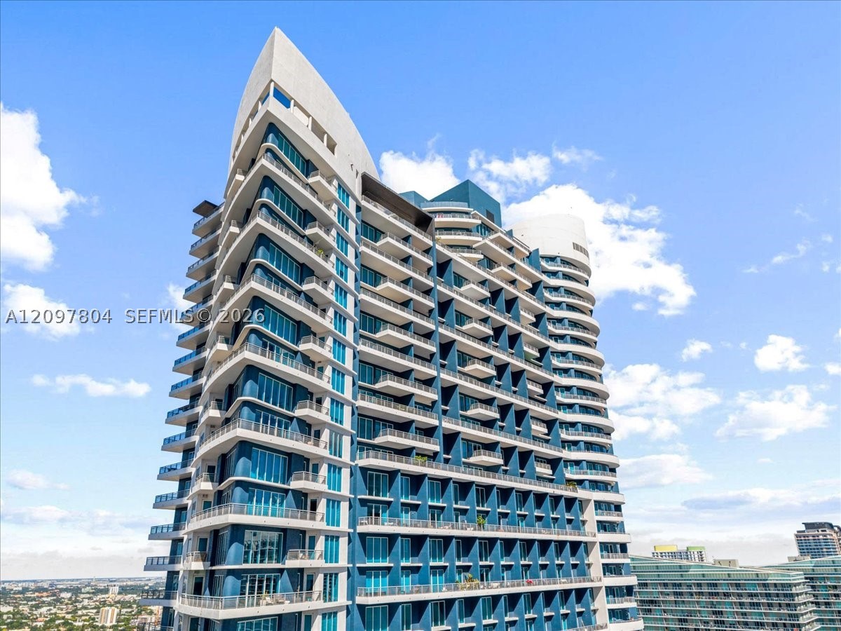 60 SW 13th St #2614, Miami FL 33130