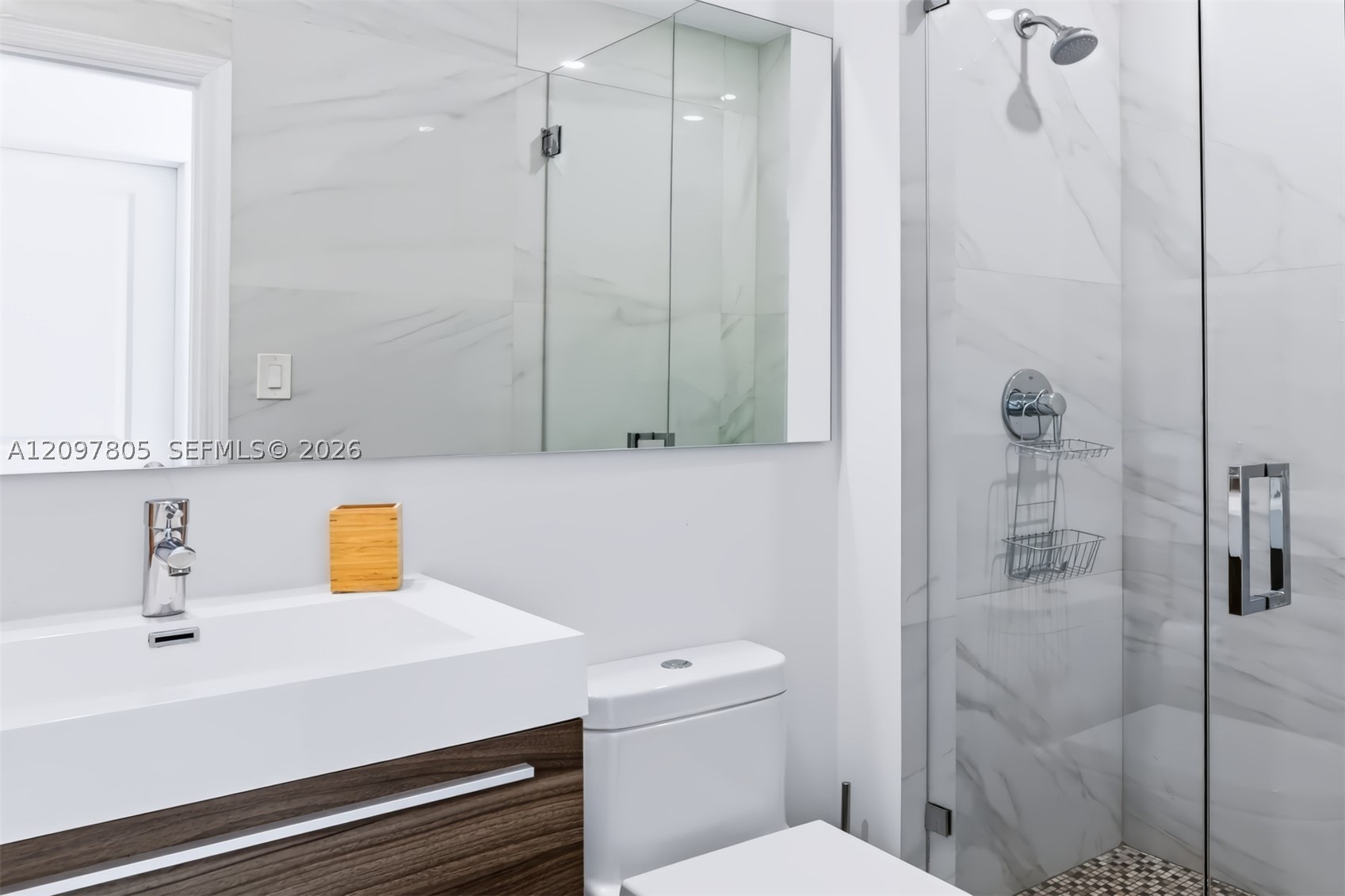 330 Glenridge Rd, Key Biscayne FL 33149