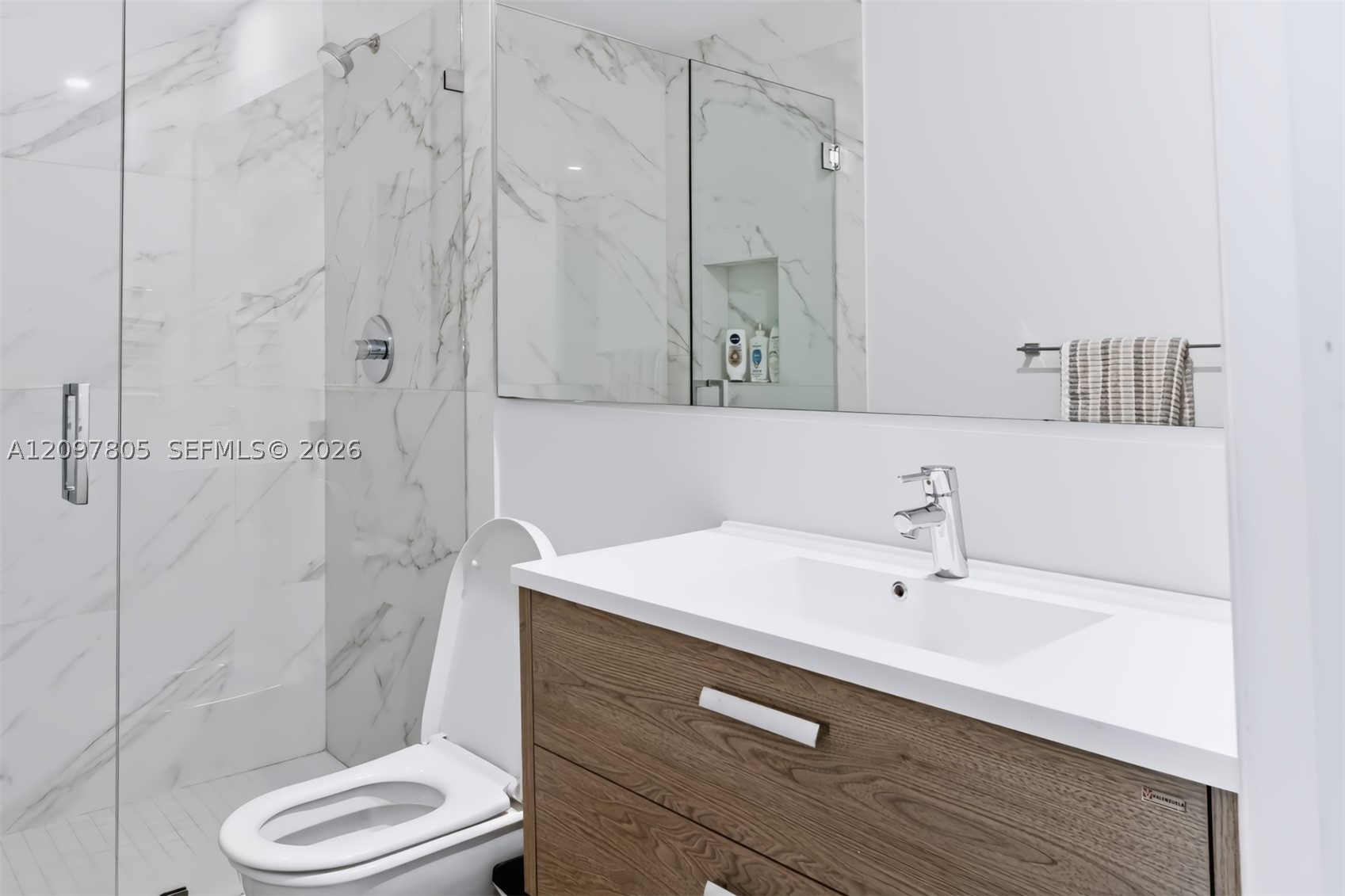 330 Glenridge Rd, Key Biscayne FL 33149