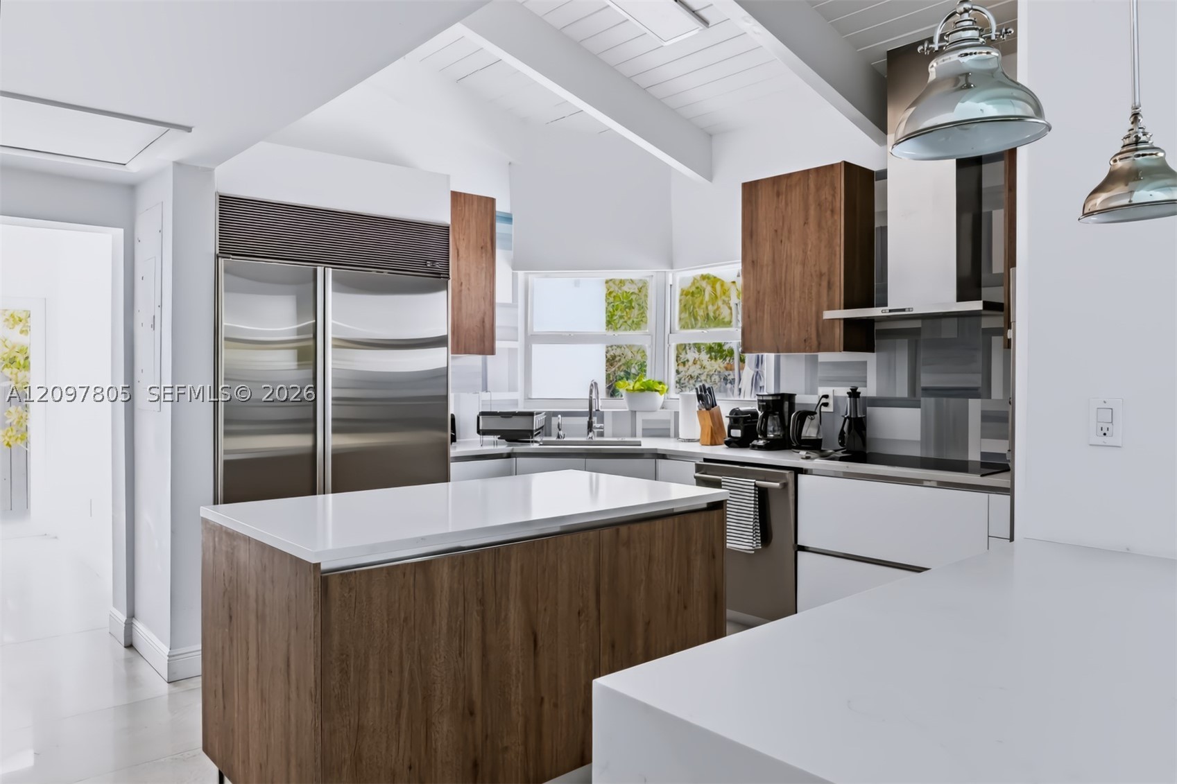 330 Glenridge Rd, Key Biscayne FL 33149