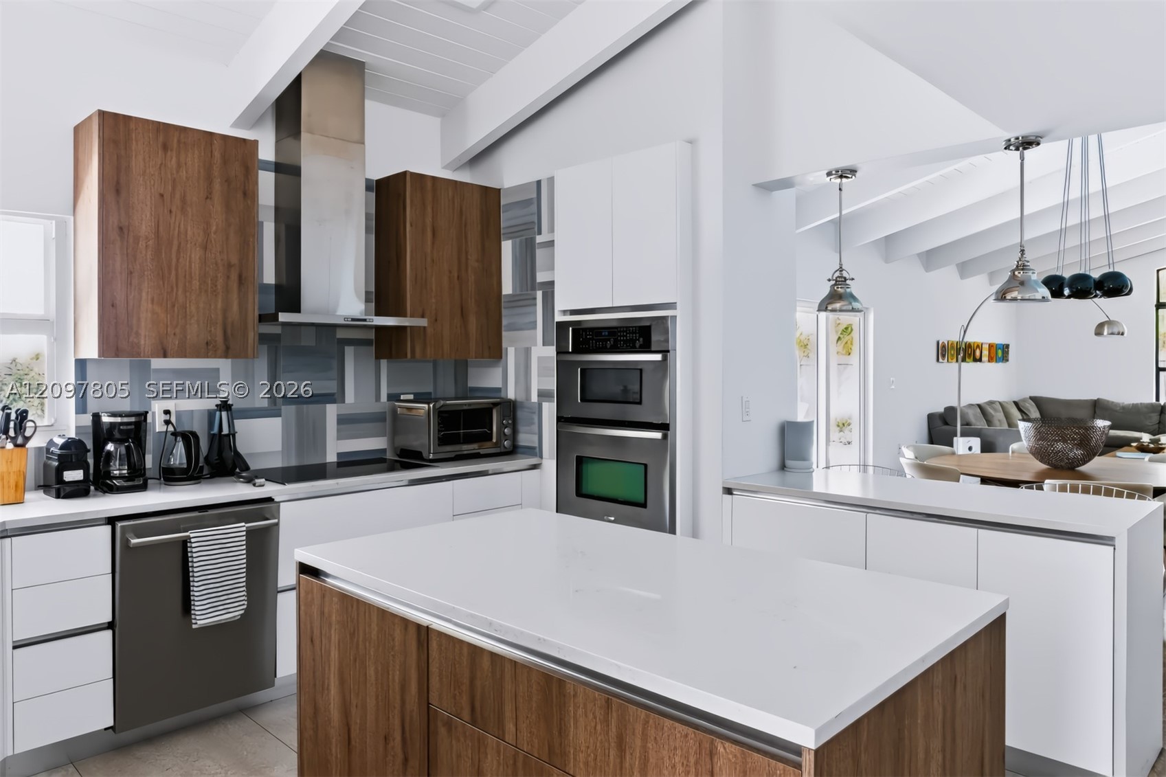 330 Glenridge Rd, Key Biscayne FL 33149