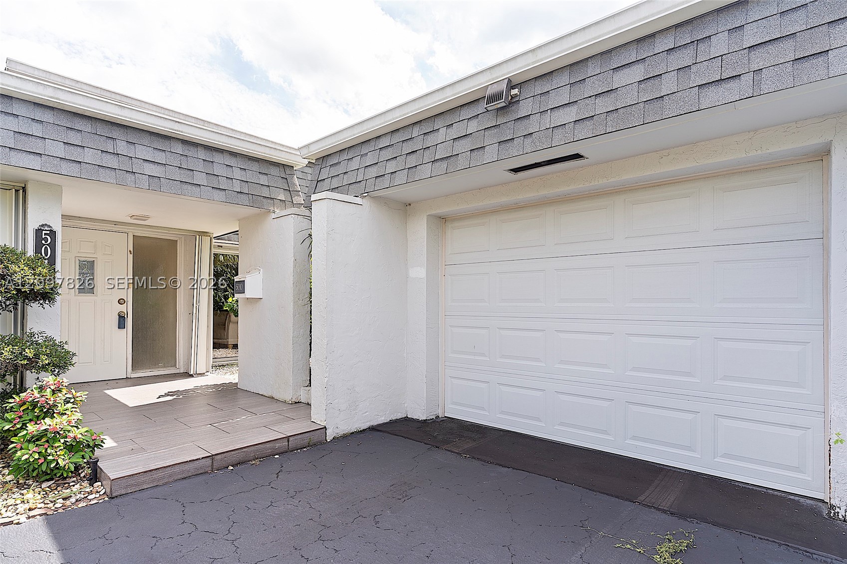 5010 Banyan Ln, Tamarac FL 33319