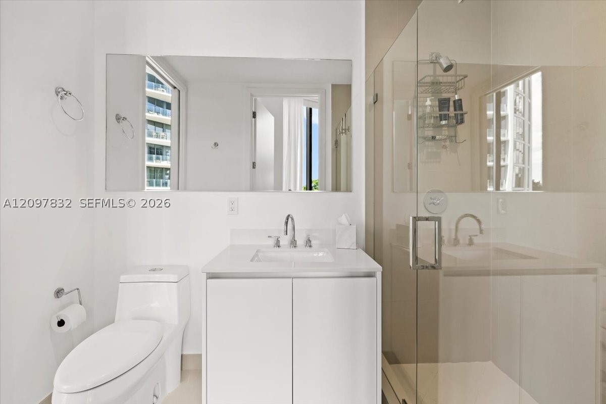 2821 S Bayshore Dr #6B, Miami FL 33133