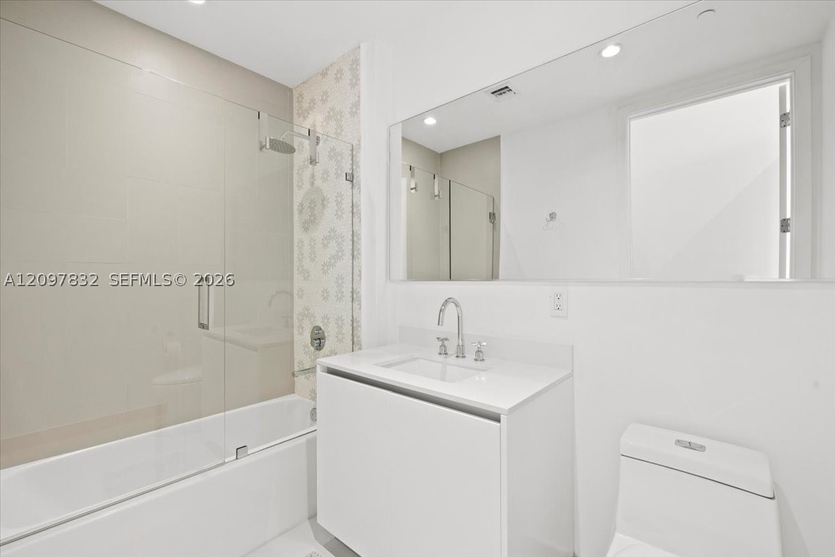 2821 S Bayshore Dr #6B, Miami FL 33133