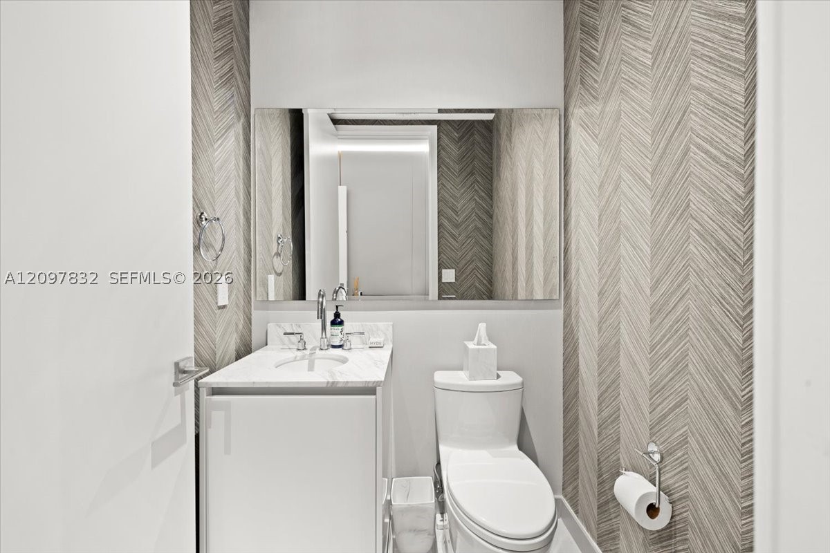 2821 S Bayshore Dr #6B, Miami FL 33133