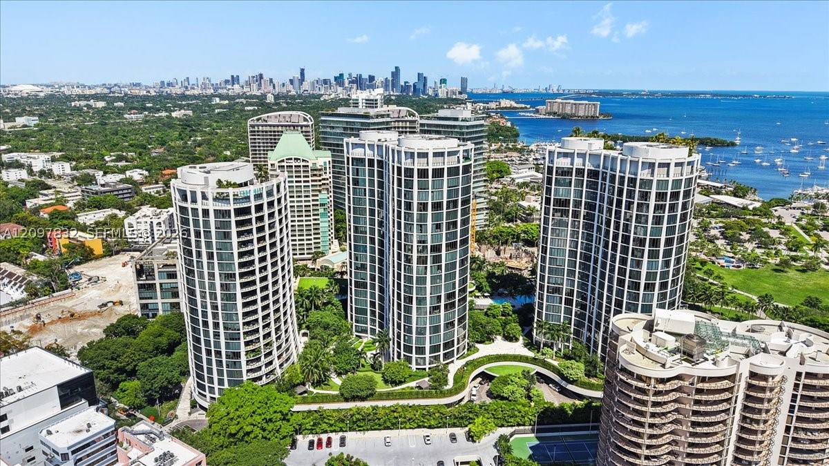 2821 S Bayshore Dr #6B, Miami FL 33133