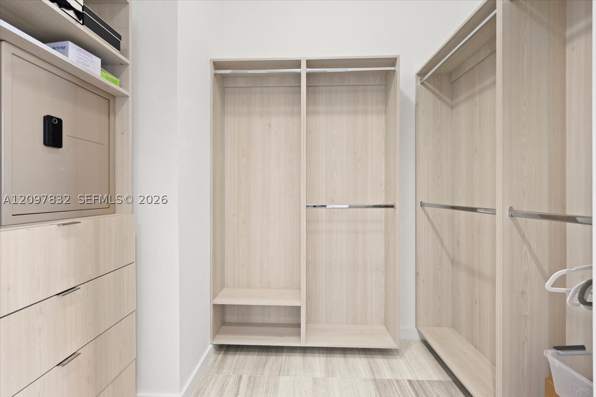 2821 S Bayshore Dr #6B, Miami FL 33133