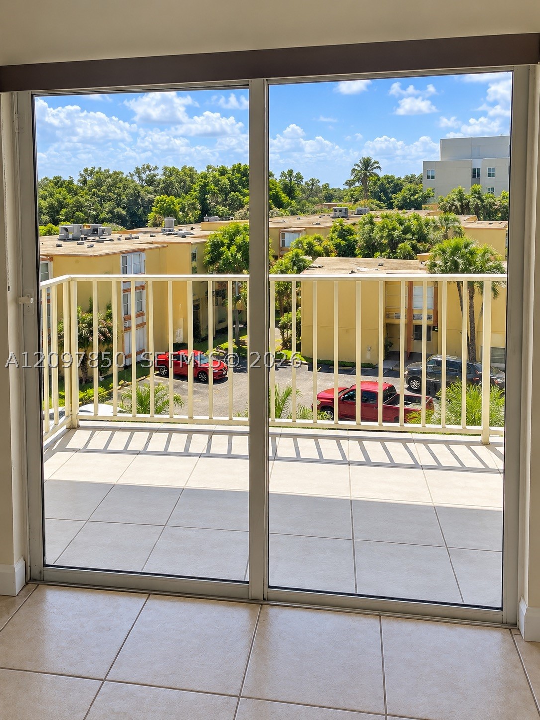 2475 NW 16th St Rd #513, Miami FL 33125