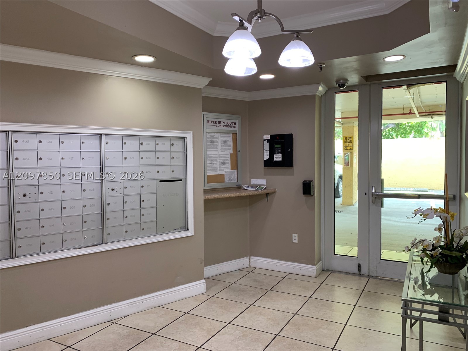2475 NW 16th St Rd #513, Miami FL 33125