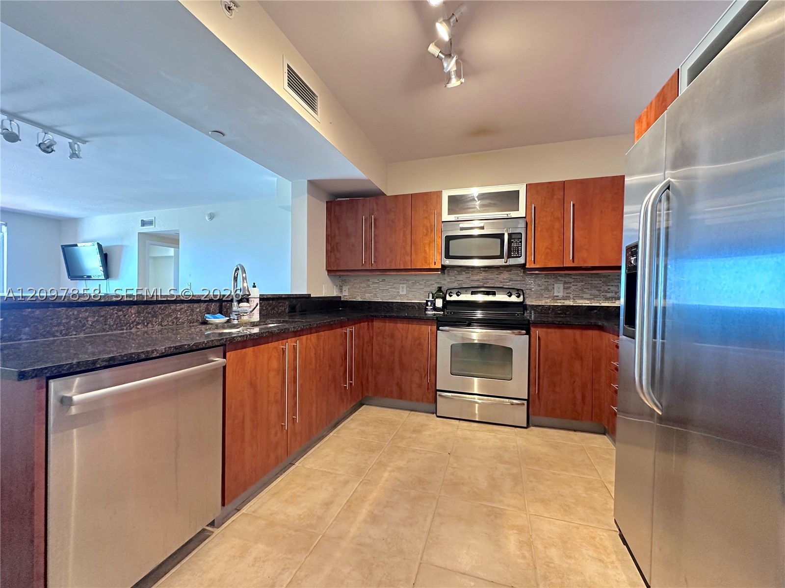 7350 SW 89th St #2005S, Miami FL 33156