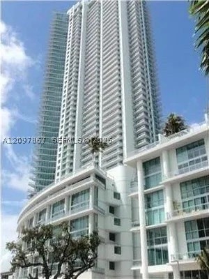 92 SW 3rd St #1908, Miami FL 33130