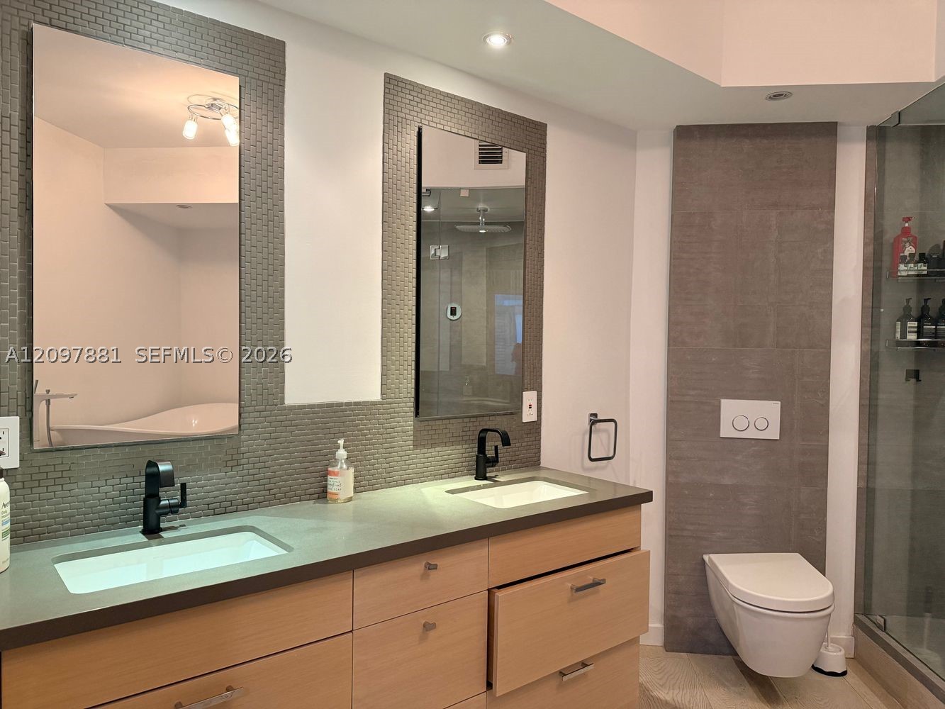 1 Century Ln #605, Miami Beach FL 33139