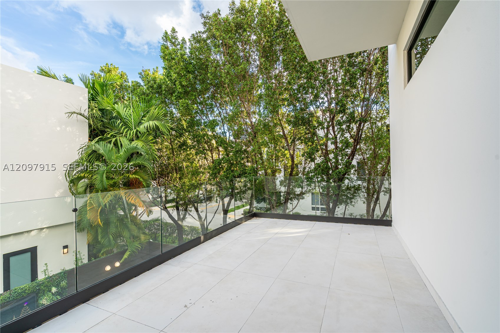 10540 NW 67th Ter, Doral FL 33178