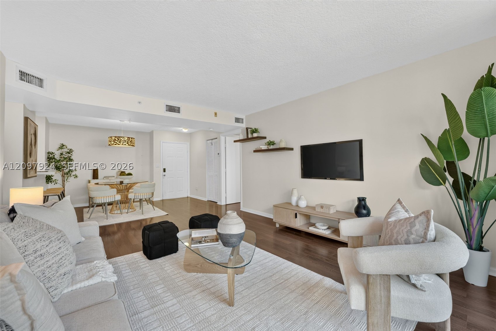 649 E Sheridan St #203, Dania Beach FL 33004