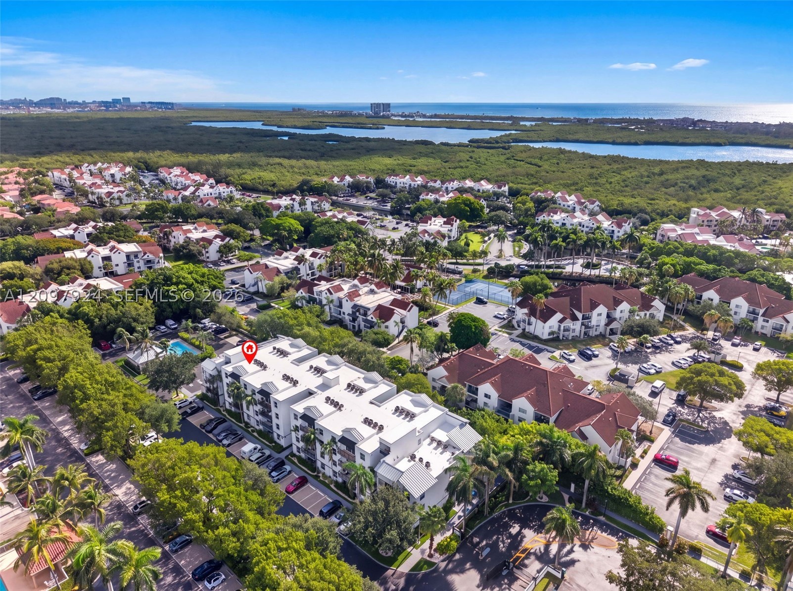 649 E Sheridan St #203, Dania Beach FL 33004