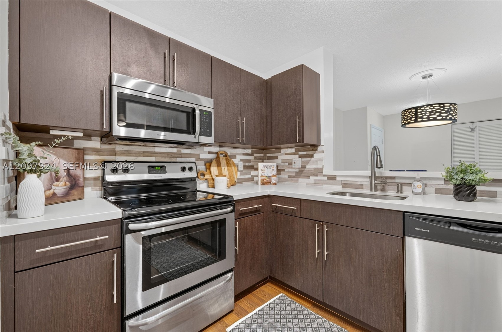 649 E Sheridan St #203, Dania Beach FL 33004