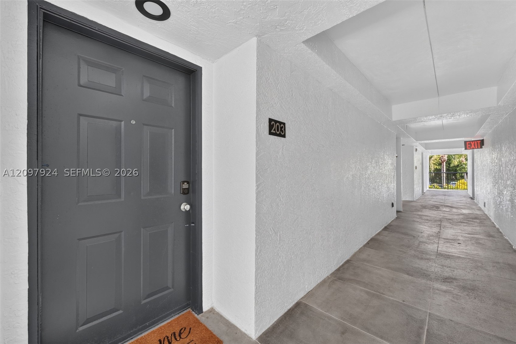 649 E Sheridan St #203, Dania Beach FL 33004
