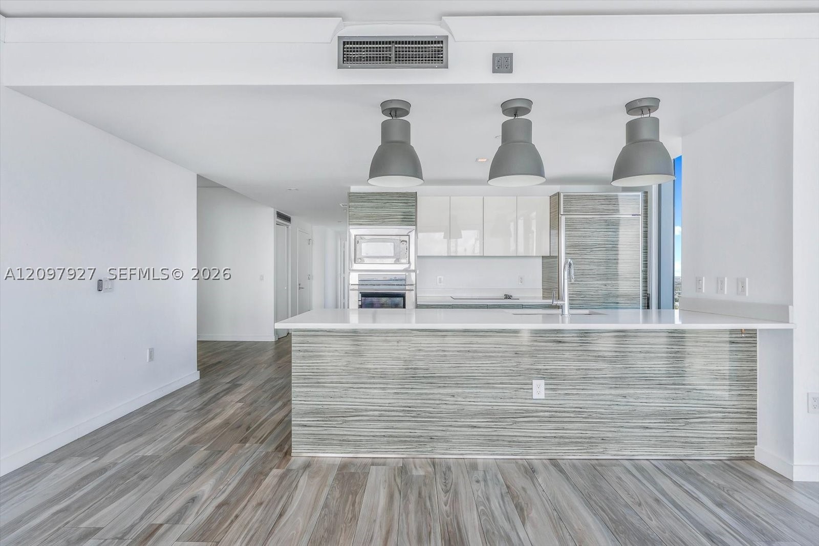 460 NE 28th St #3301, Miami FL 33137