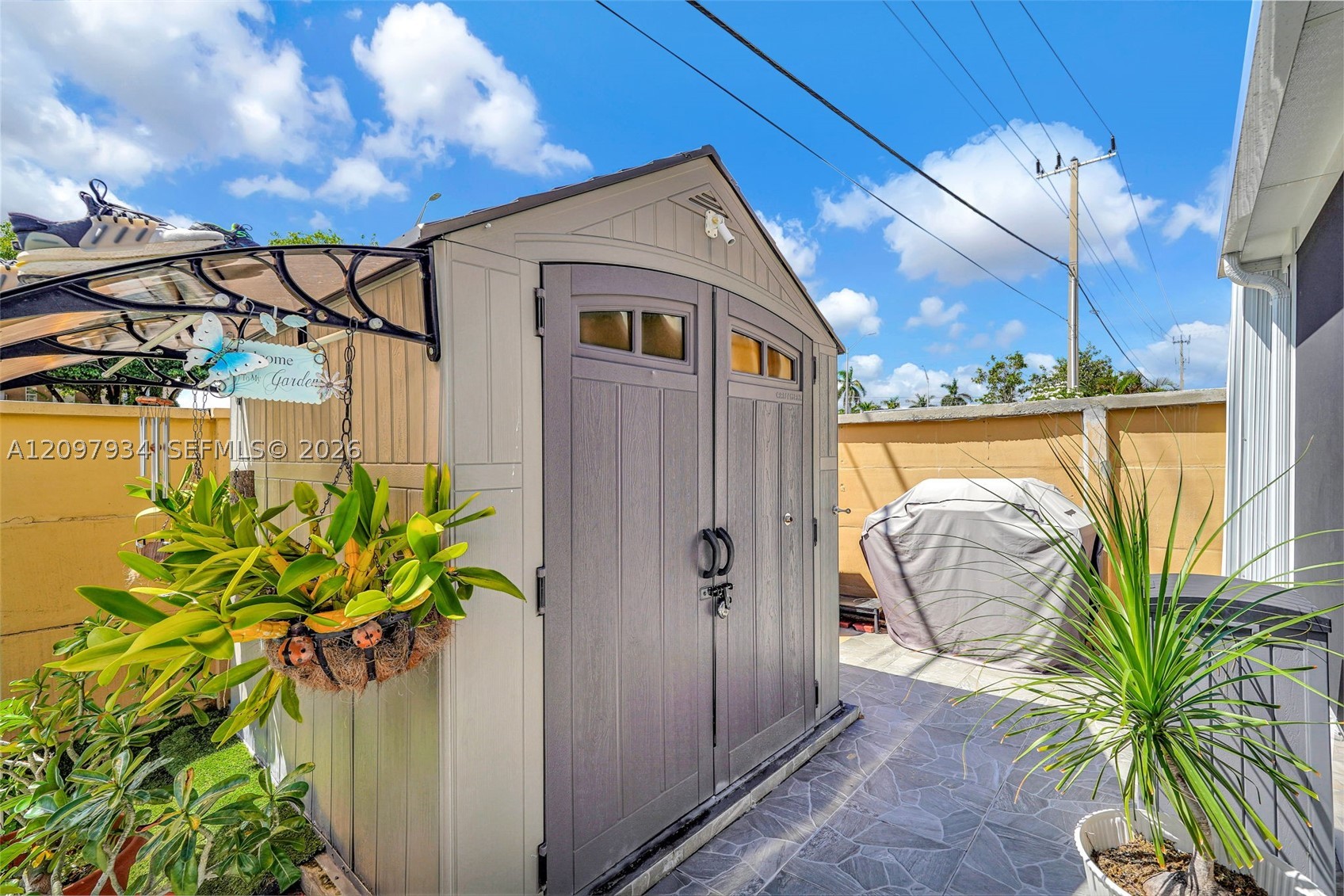 2730 W 60th Pl #104, Hialeah FL 33016