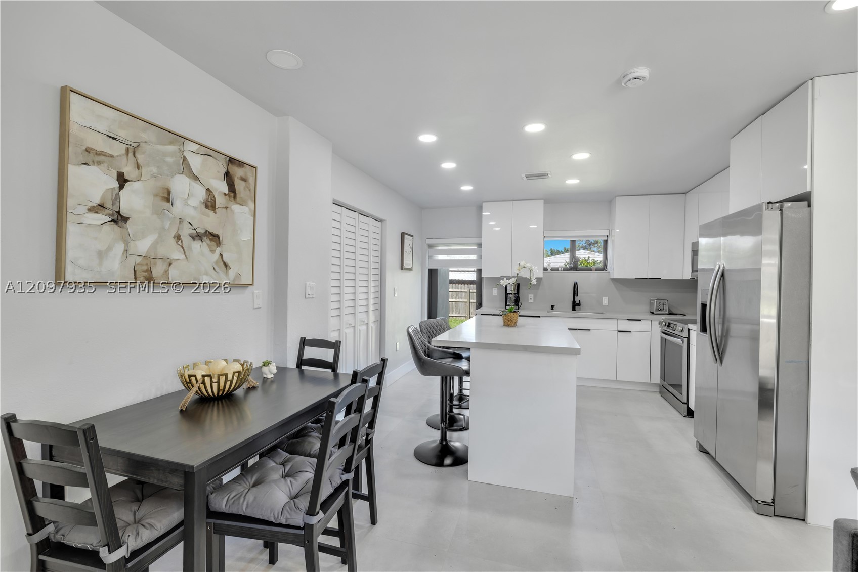 6021 SW 19th St, Miami FL 33155