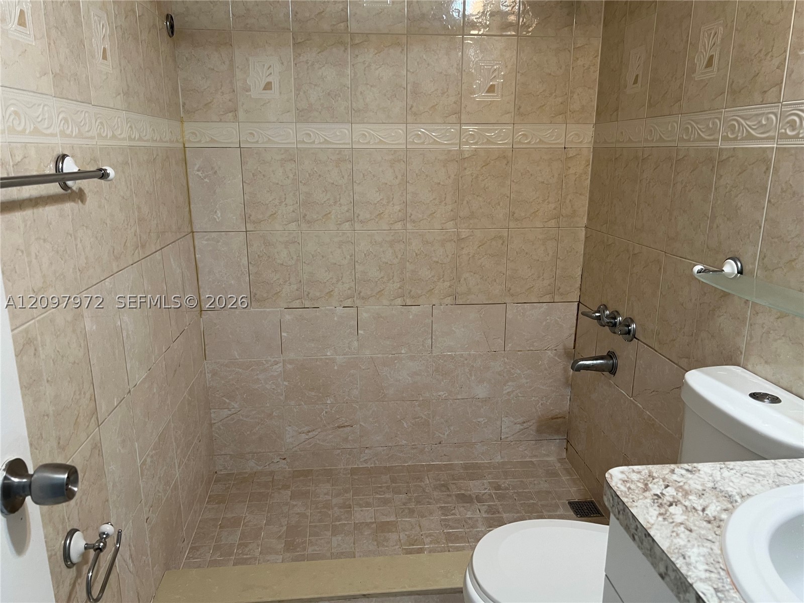 4050 NW 135th St #18-2, Opa Locka FL 33054
