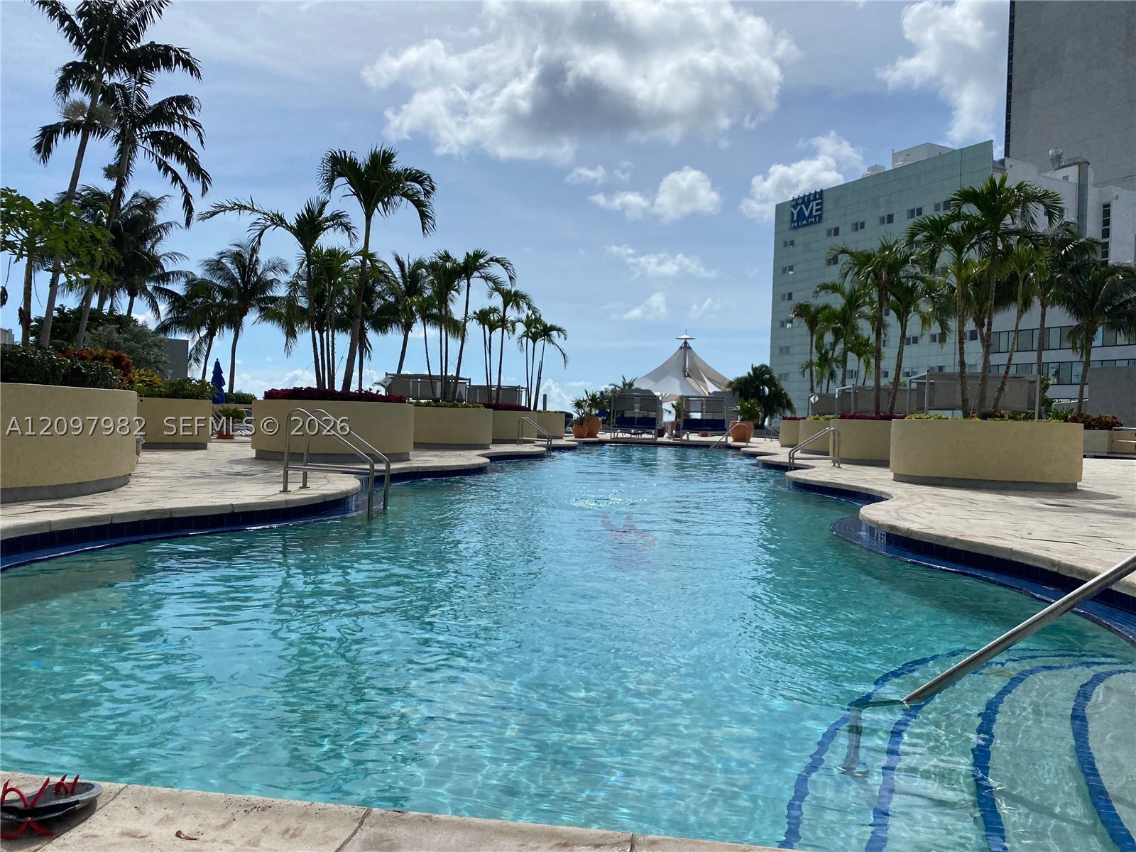 253 NE 2nd St #3007, Miami FL 33132