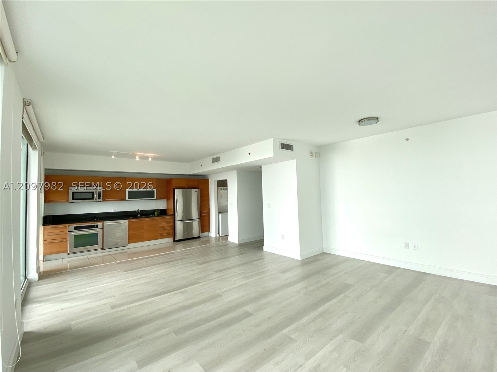 253 NE 2nd St #3007, Miami FL 33132