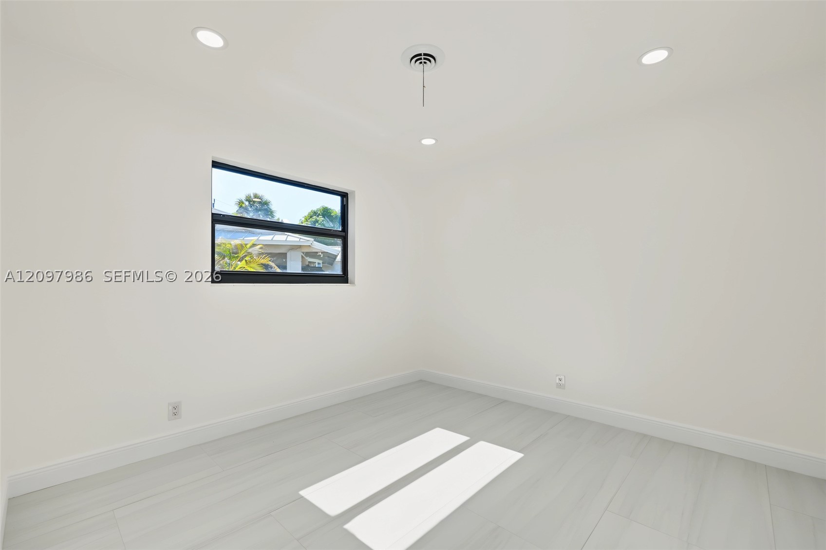 6551 NW 8th Ct, Margate FL 33063