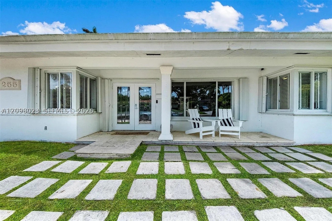 1255 NE 93rd St, Miami Shores FL 33138